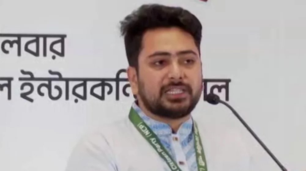 কয়েকজন উপদেষ্টা প্রতারণা করেছে: নাহিদ