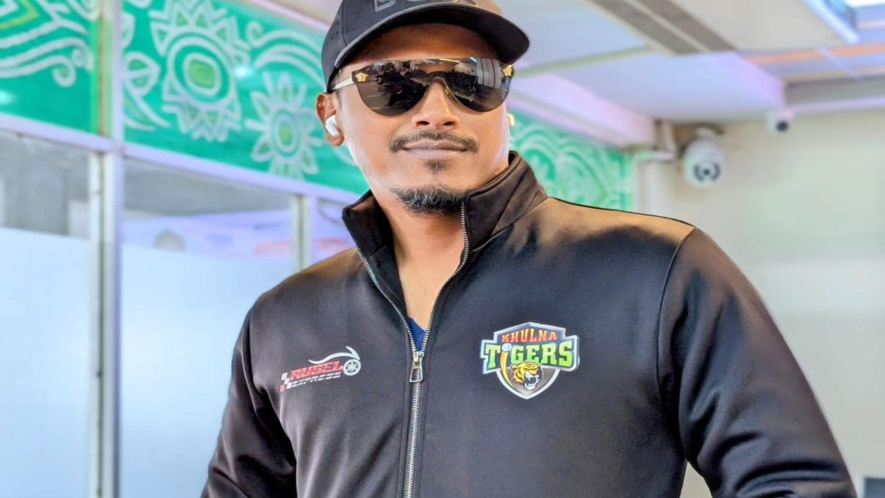 ‘আমার ক্যারিয়ারে এমন কালো, অদ্ভুত ফাটা উইকেট দেখিনি’