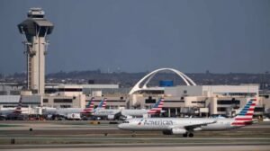 যুক্তরাষ্ট্রে ৫ হাজারের বেশি ফ্লাইট বাতিল, যাত্রায় দেরি