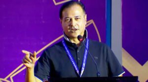 ফুটবল নিয়ে মন্তব্য করে তোপের মুখে আসিফ আকবর