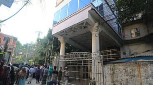 সাবেক শিক্ষামন্ত্রী মহিবুলের বাসায় অভিযান, আটক ৭