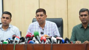 গুজবে কান দেবেন না, ‘লকডাউন’ নিয়ে আতঙ্কের কিছু নেই: ডিবিপ্রধান