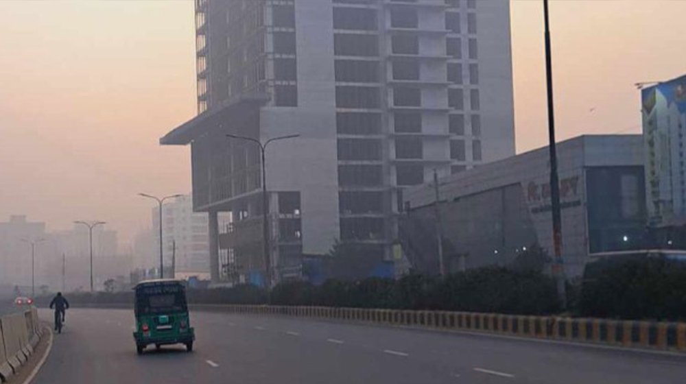 রাজধানীতেও শীতের আমেজ