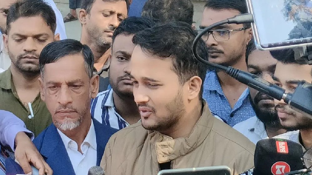 শেখ হাসিনাকে হাজার বার ফাঁসি দিলেও কম হবে: মীর স্নিগ্ধ