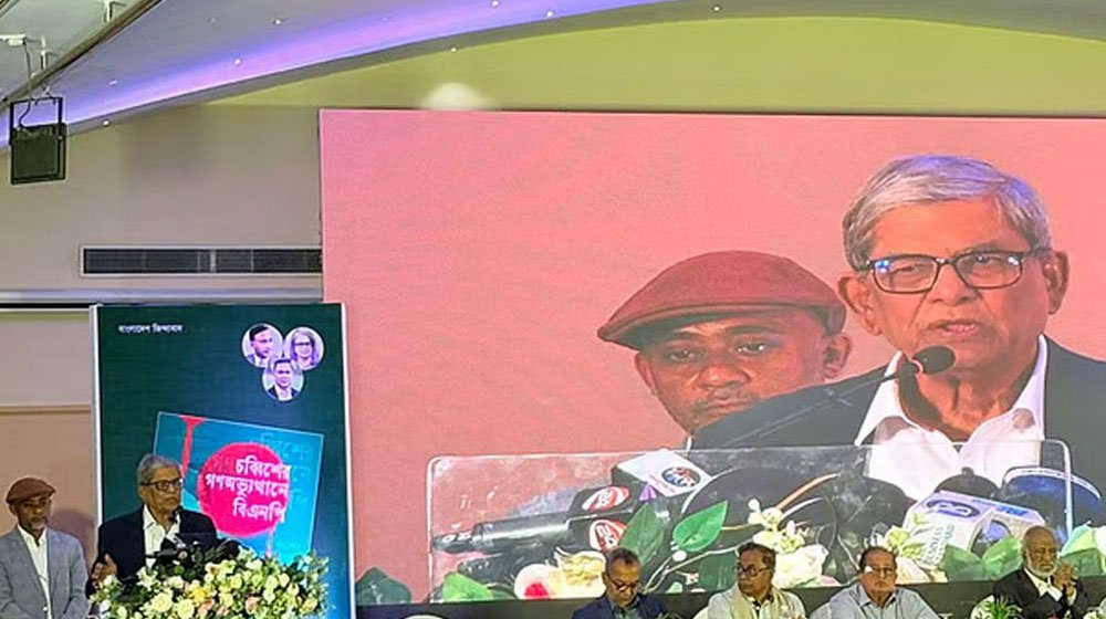 গণতন্ত্র প্রতিষ্ঠা করতে হলে ‘মব ভায়োলেন্স’ থেকে সরে আসতে হবে: মির্জা ফখরুল