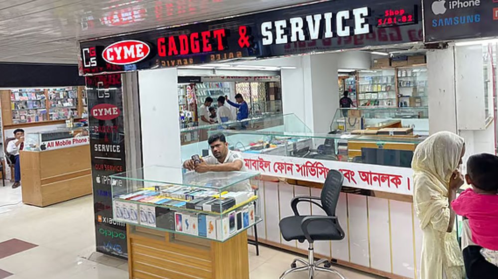 সারা দেশে খুলল সব মোবাইল বিক্রির দোকান