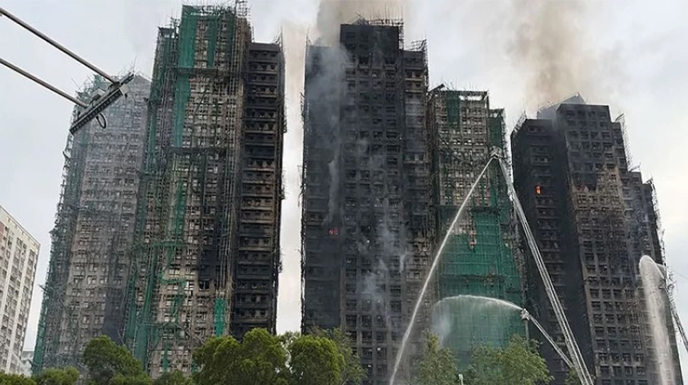 হংকংয়ে বহুতল ভবনে অগ্নিকাণ্ডে নিহত বেড়ে ৯৪