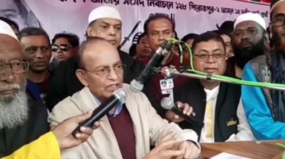 সামনে যিনি রাজা হবেন, তিনি কেন আসেন না: আনোয়ার হোসেন মঞ্জু