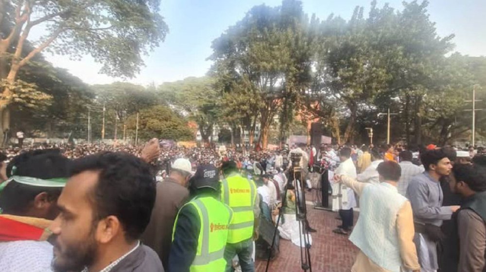 হাদিকে হত্যাচেষ্টা: শহীদ মিনারে সর্বদলীয় প্রতিরোধ সমাবেশ শুরু