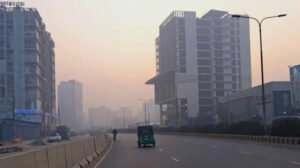 রাজধানীতে বাড়ছে শীতের তীব্রতা, তাপমাত্রা নেমে ১৩ ডিগ্রিতে