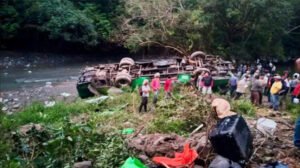 মেক্সিকোতে বাস দুর্ঘটনায় নিহত ১০