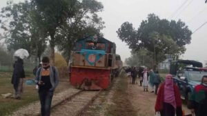 অগ্নিবীণা এক্সপ্রেস লাইনচ্যূত, ঢাকা-ময়নসিংহ রেল চলাচল বন্ধ