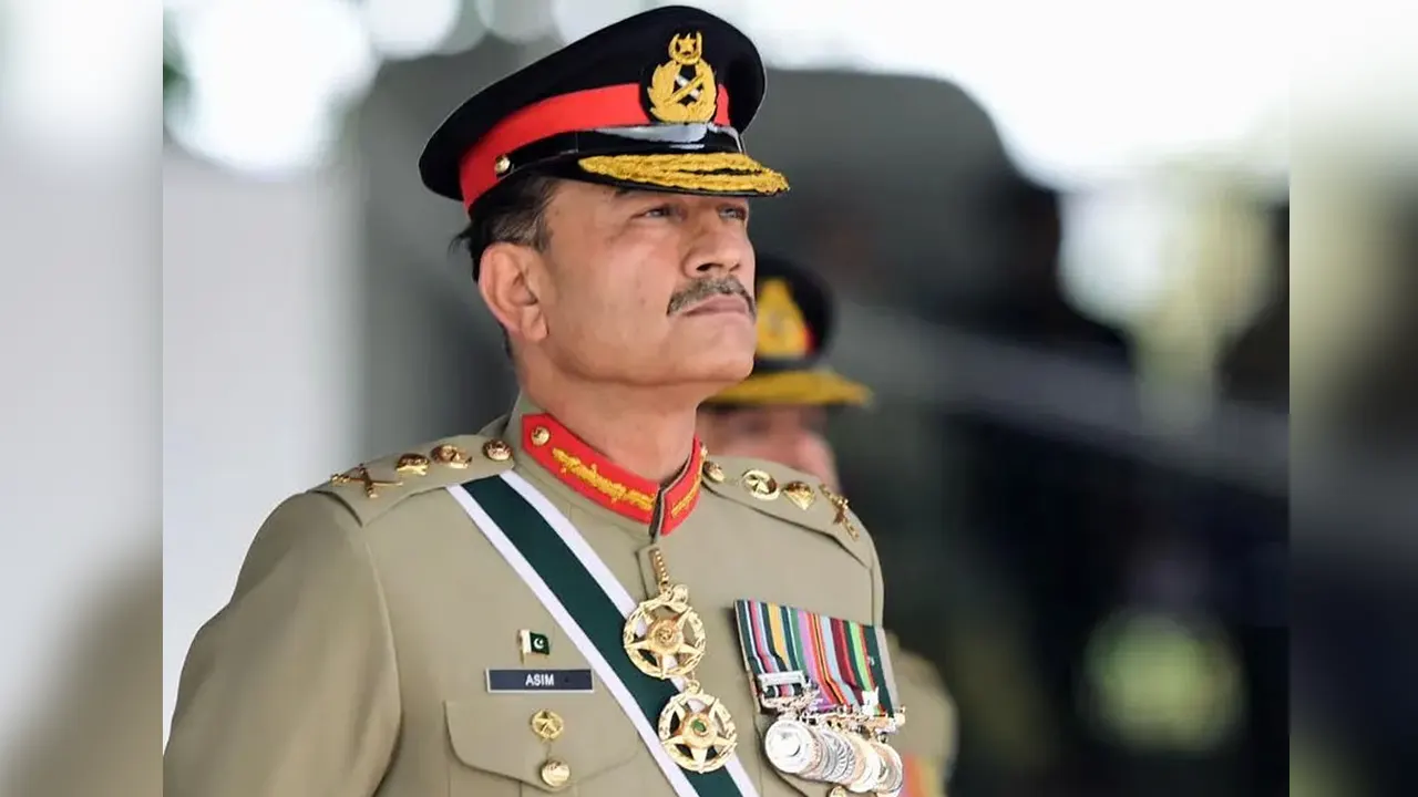 আরও ক্ষমতা বাড়ল পাকিস্তানের সেনাপ্রধানের