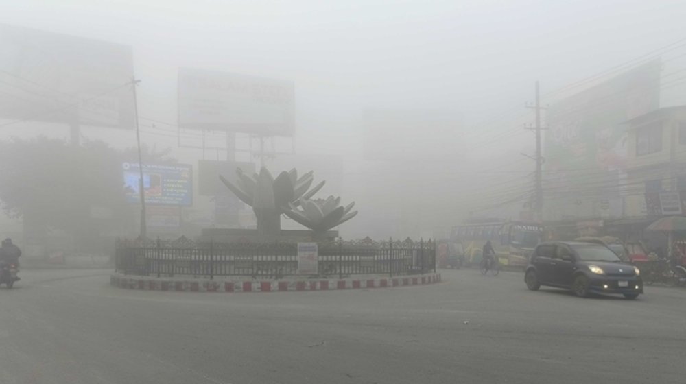 ঘন কুয়াশায় আচ্ছন্ন রাজধানী, বাড়বে শীতের অনুভূতি
