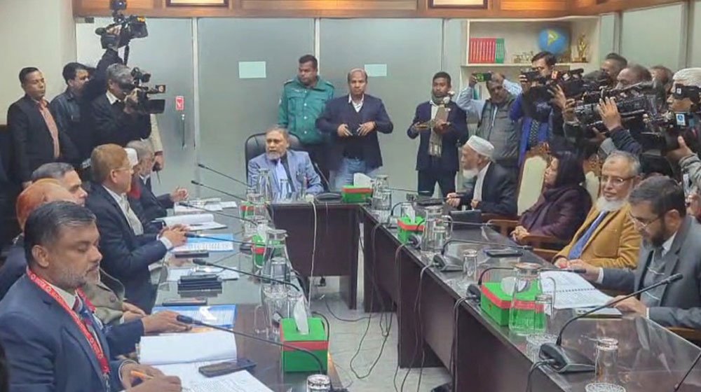 জামায়াতের প্রতিনিধি দল ইসির সঙ্গে বৈঠকে