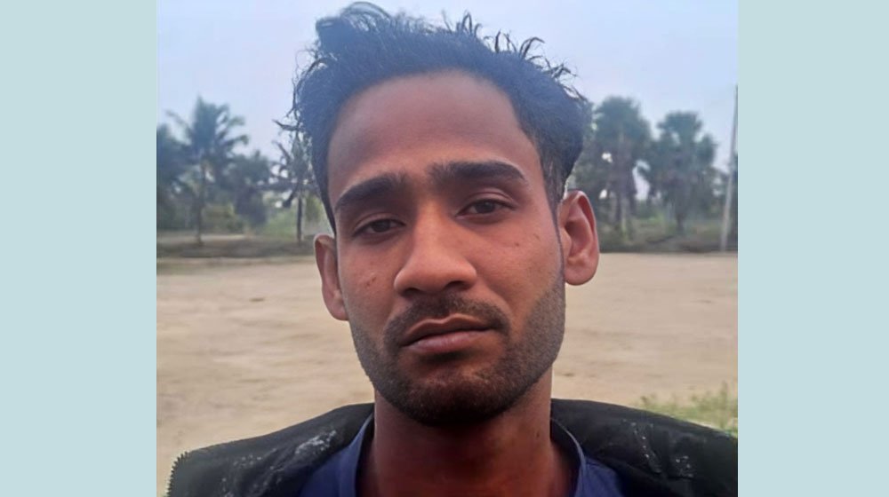 ‘অনৈতিক প্রস্তাবে’ রাজি না হওয়ায় বনশ্রীর স্কুলছাত্রীকে হত্যা