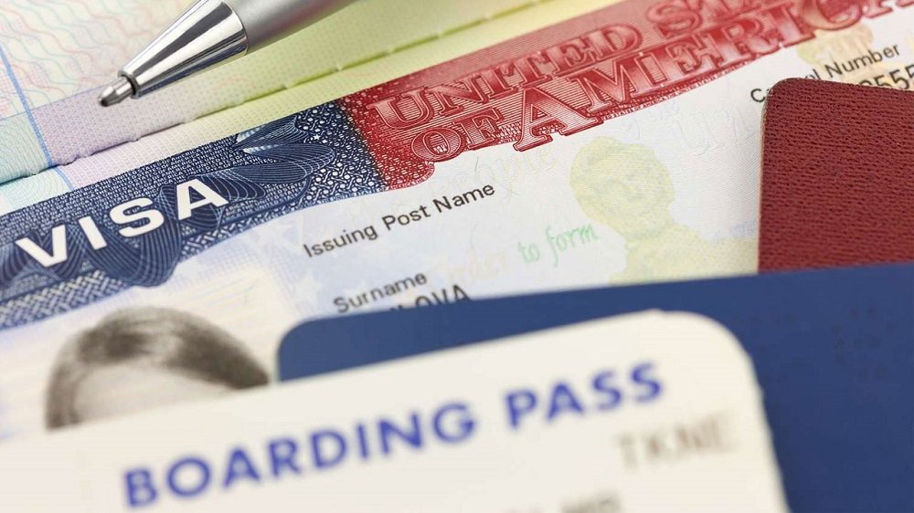 যুক্তরাষ্ট্রের কঠোর ভিসা নীতি, এক লাখের বেশি ভিসা বাতিল