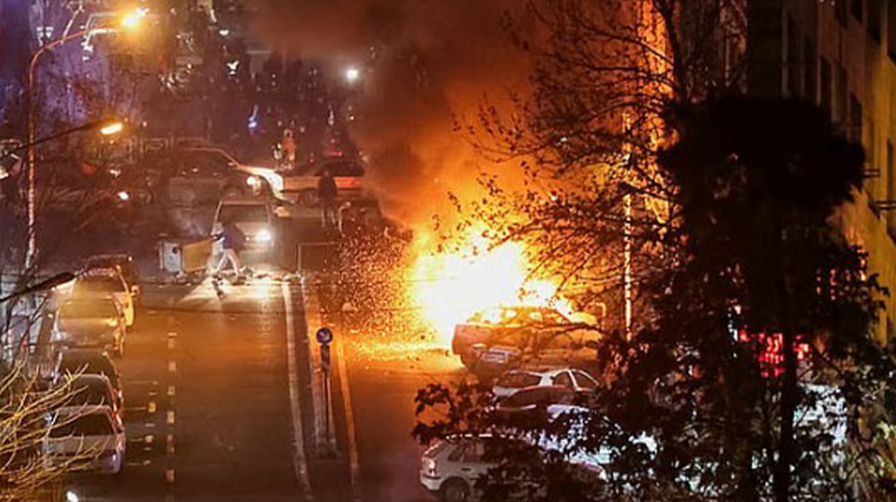 ইরানের ওপর নিষেধাজ্ঞা দিল যুক্তরাষ্ট্র