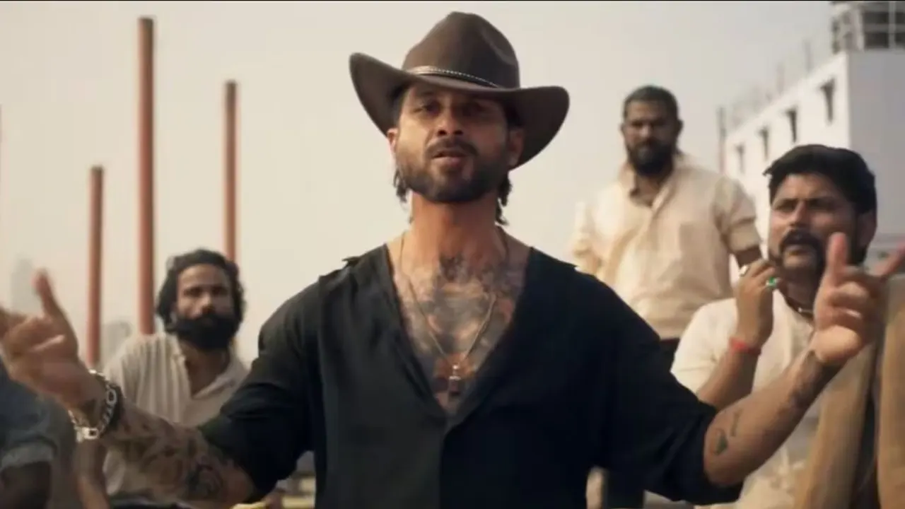 আইনি বিপাকে শহিদের ‘ও রোমিও’