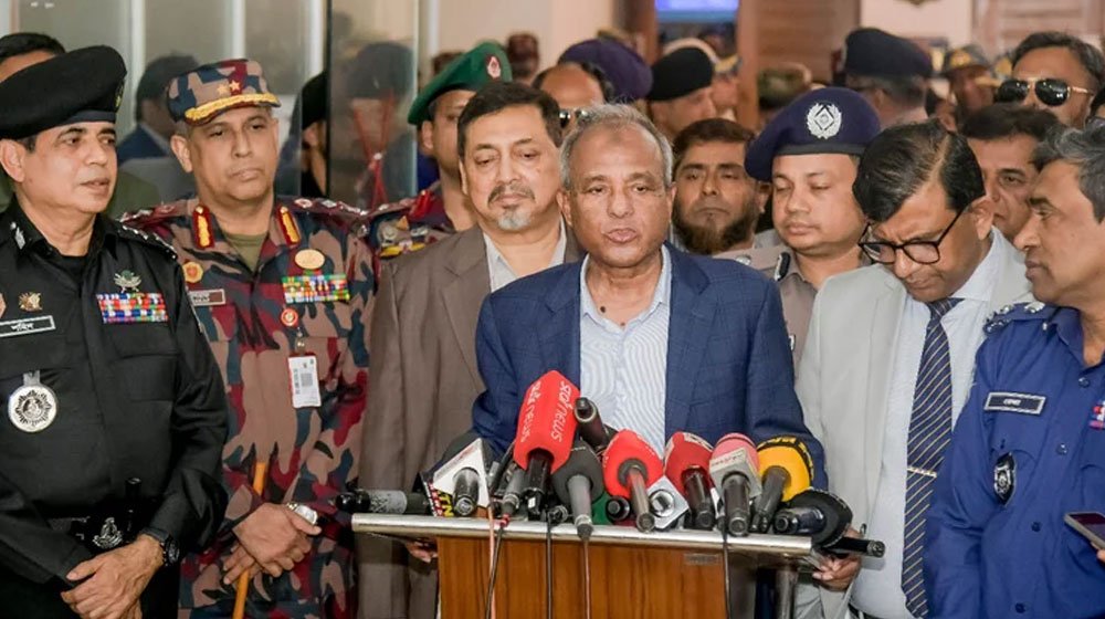 নির্বাচনে সংশ্লিষ্টদের সততার সঙ্গে দায়িত্ব পালনের নির্দেশ স্বরাষ্ট্র উপদেষ্টার