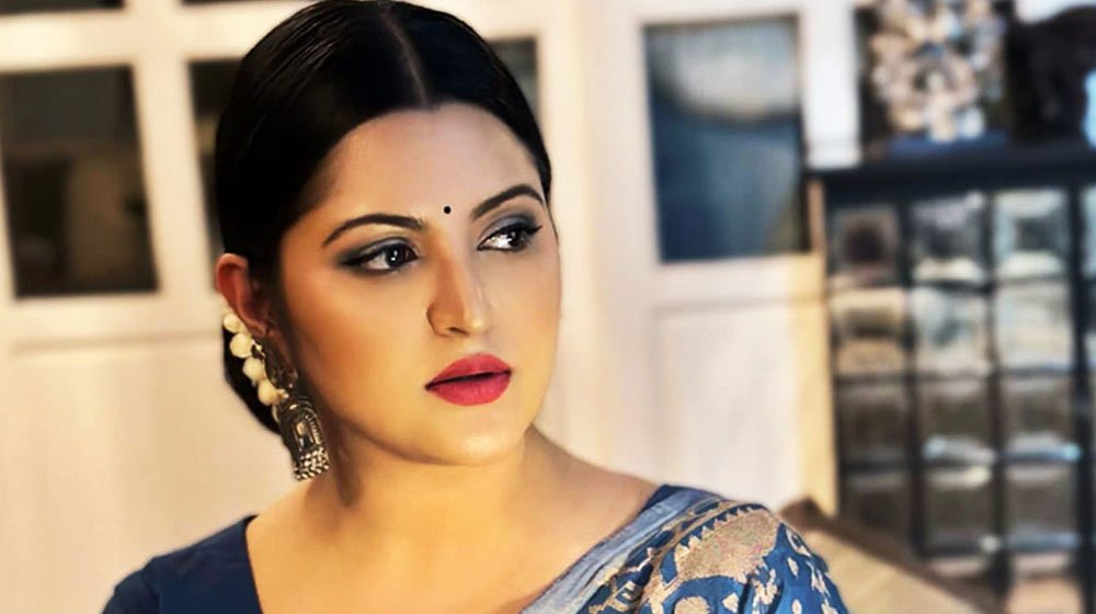 পরীমনিকে মুঠোফোনে হত্যার হুমকি