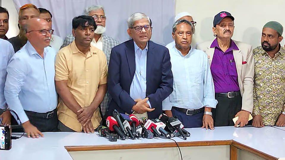 আওয়ামী লীগের কার্যালয় খোলার বিষয় আইনগতভাবে দেখা হবে: মির্জা ফখরুল