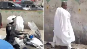 গাড়িবহর থামিয়ে সড়কে প্রকাশ্যে প্রস্রাব করলেন গভর্নর