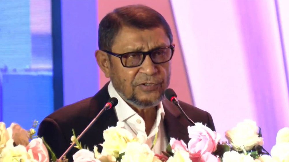 চিকিৎসায় বিদেশনির্ভরতা কমাতে বললেন স্বাস্থ্যমন্ত্রী