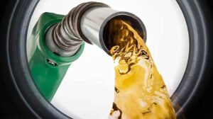 ট্রাম্পের সতর্কবার্তায় বিশ্ববাজারে তেলের দাম কমলো