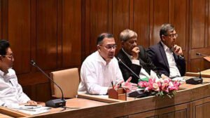 মন্ত্রী-এমপিদের চলনে-বলনে মার্জিত থাকতে প্রধানমন্ত্রীর নির্দেশ