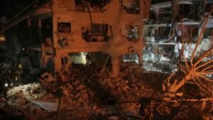 উত্তর ইসরায়েলে ক্ষেপণাস্ত্র হামলায় আহত অর্ধশত, অনেক ভবন ক্ষতিগ্রস্ত