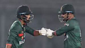 ৩২ ওভারে নতুন লক্ষ্যে ব্যাটিং শুরু বাংলাদেশের