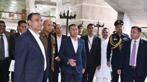 কার্য উপদেষ্টা কমিটির প্রথম বৈঠকে যোগ দিলেন প্রধানমন্ত্রী