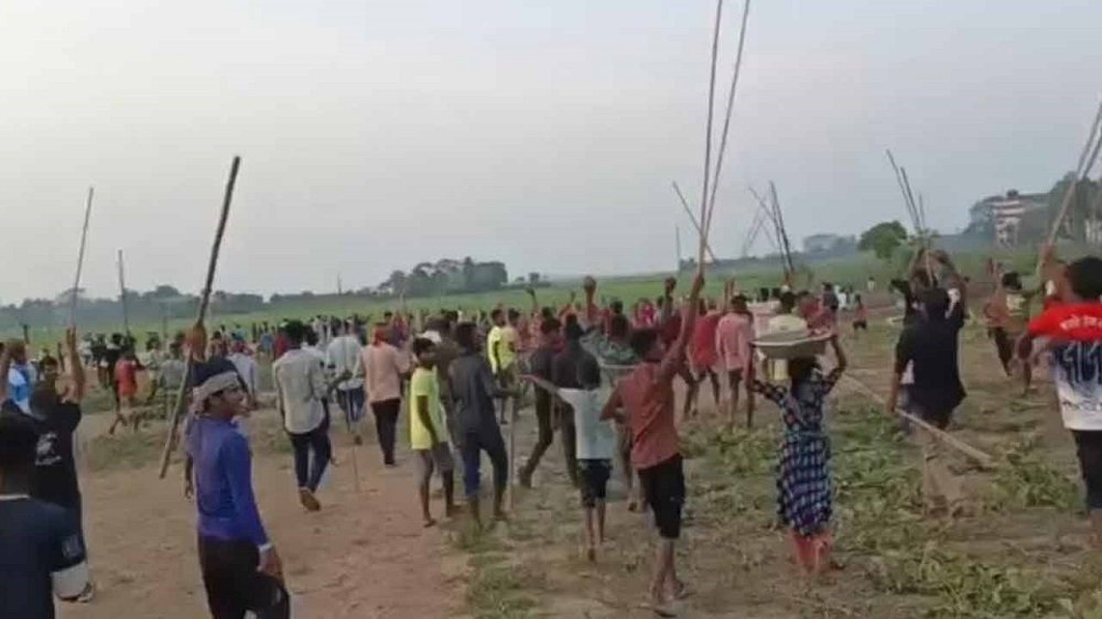 ব্রাহ্মণবাড়িয়ায় মাইকে ঘোষণা দিয়ে সংঘর্ষ, আহত অন্তত ৫০