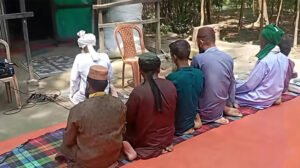 ৭ মুসল্লি নিয়ে দুদিন আগেই ঈদের জামাত