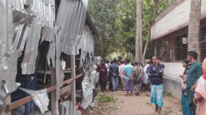 ভাঙ্গায় ঈদের নামাজ পড়া শেষে ২ পক্ষের সংঘর্ষ