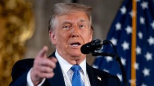 ইরানের বিদ্যুৎকেন্দ্রে হামলা স্থগিতের ঘোষণা ট্রাম্পের