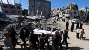 গাজায় যুদ্ধবিরতির মধ্যেও ইসরায়েলি বিমান হামলা, নিহত ৬