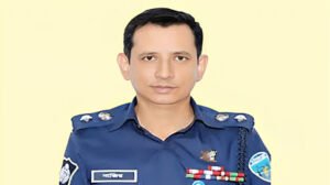 বাসভবনের বাথরুমে পড়ে গুরুতর আহত চট্টগ্রামের এসপি, হেলিকপ্টারে নেওয়া হলো ঢাকায়