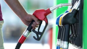 এপ্রিলে বাড়ছে না জ্বালানি তেলের দাম: জ্বালানি বিভাগ