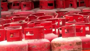 এলপি গ্যাসের দাম ৪১০ টাকা বাড়ানোর প্রস্তাব