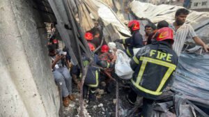 কেরাণীগঞ্জে লাইটার কারখানায় আগুন: পাঁচজনের মরদেহ উদ্ধার