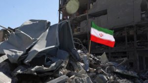 অস্থায়ী যুদ্ধবিরতি প্রত্যাখ্যান করে ইরানের ১০ দফা, চায় স্থায়ী সমাধান