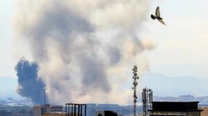 ইরানের বিভিন্ন অবকাঠামোতে আমেরিকা ও ইসরাইলের ব্যাপক হামলা শুরু