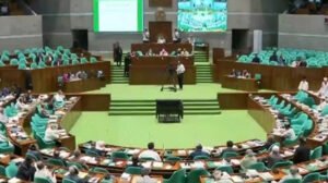 গভর্নর পদের ৬৭ বছরের বয়সসীমা তুলে দিয়ে সংসদে বিল পাস