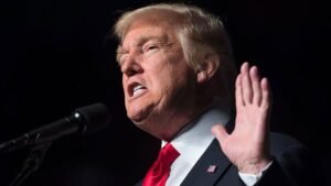 পাকিস্তানে আলোচনা ব্যর্থ হলে ফের ইরানে হামলার হুমকি ট্রাম্পের