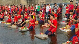 ফুল ভাসিয়ে শুরু হলো বিজু উৎসব