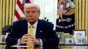 উপযুক্ত সময়ে ইরানকে শেষ করে দেওয়ার হুমকি ট্রাম্পের