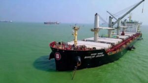 হরমুজ প্রণালিতে বাংলাদেশের জাহাজ ছেড়ে দেওয়ার আশ্বাস ইরানের