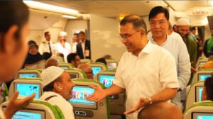 দেশের জন্য দোয়া করবেন, হজযাত্রীদের প্রধানমন্ত্রী